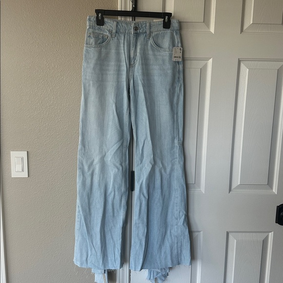 NWT We The Free LIVE WIRE FLARE JEANS - Picture 8 of 16